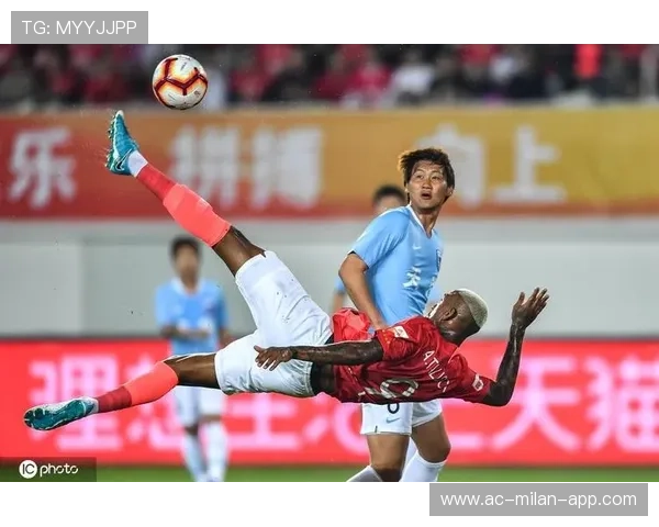 最惊艳瞬间TOP10：足球场上“瞬间即永恒”！